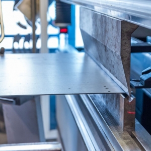2 Factors That Impact Precision CNC Machining
